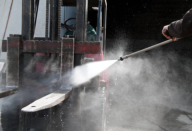 Best Driveway Pressure Washing  in Greenacres, CA